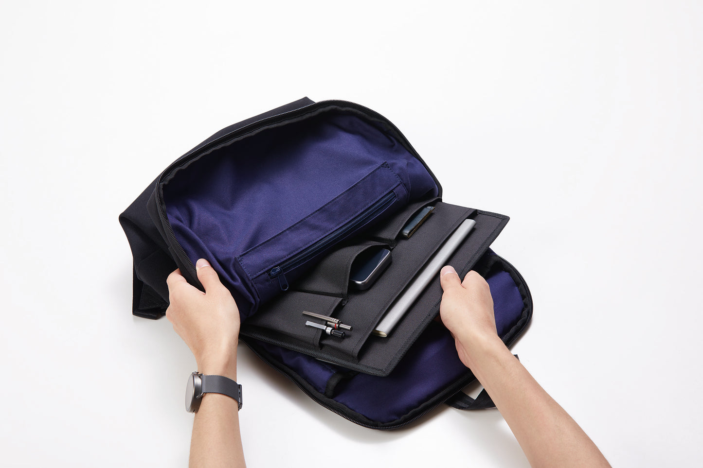 TRAVEL ORGANIZER Hanging Organizer