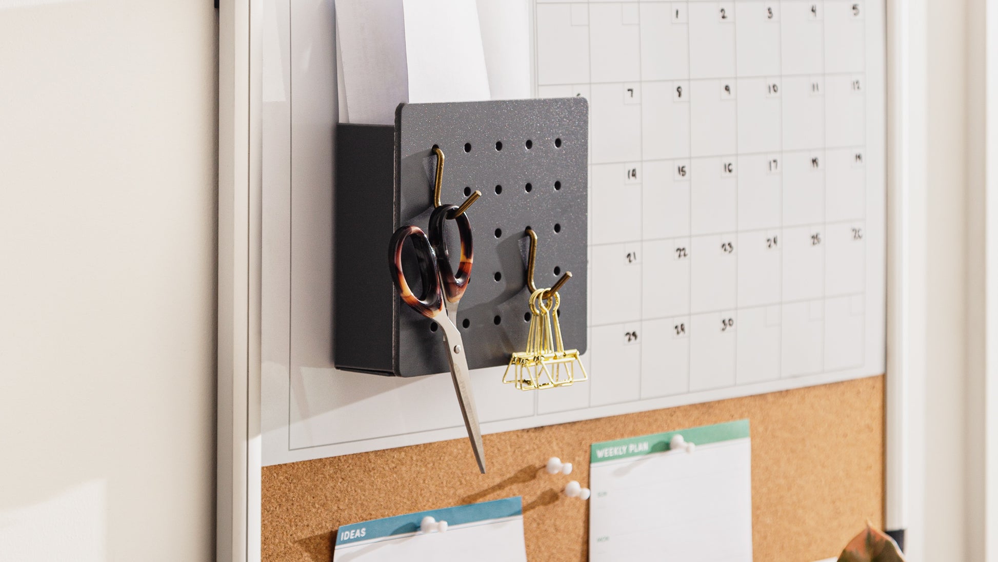 Haru Peggy Magnetic Pegboard Organizer